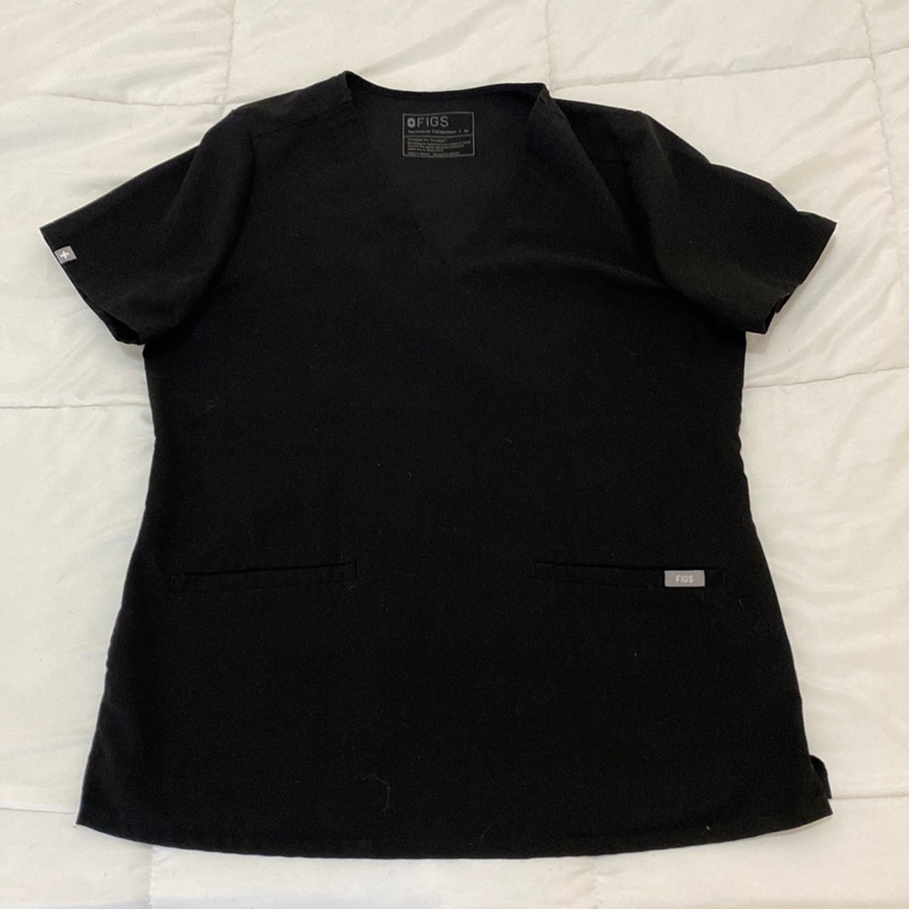 Figs Three Pocket Scrub top